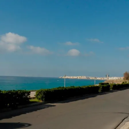 Lägenhet Seafront In Baia Near